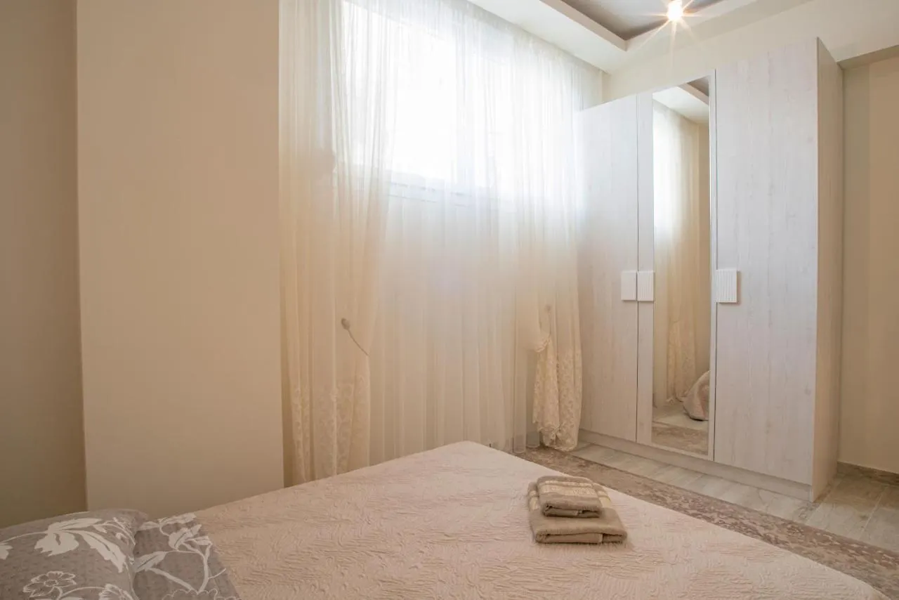Villa Mona Hanioti 0*,