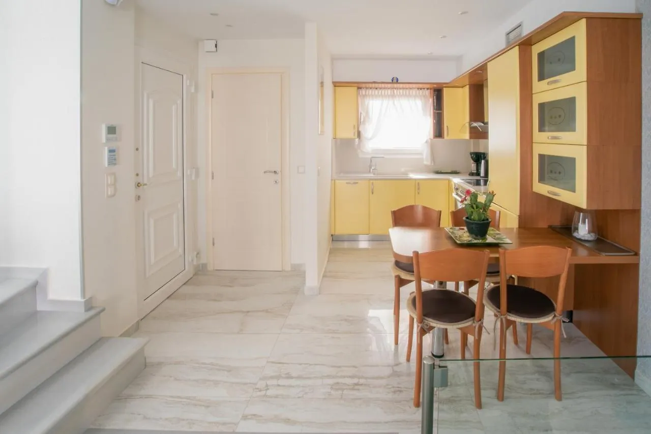 Villa Mona Hanioti Case de vacanță